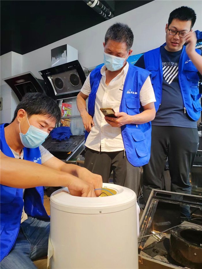 鞍山家電清洗行情好，9800元做洗多多家電清洗加盟商！